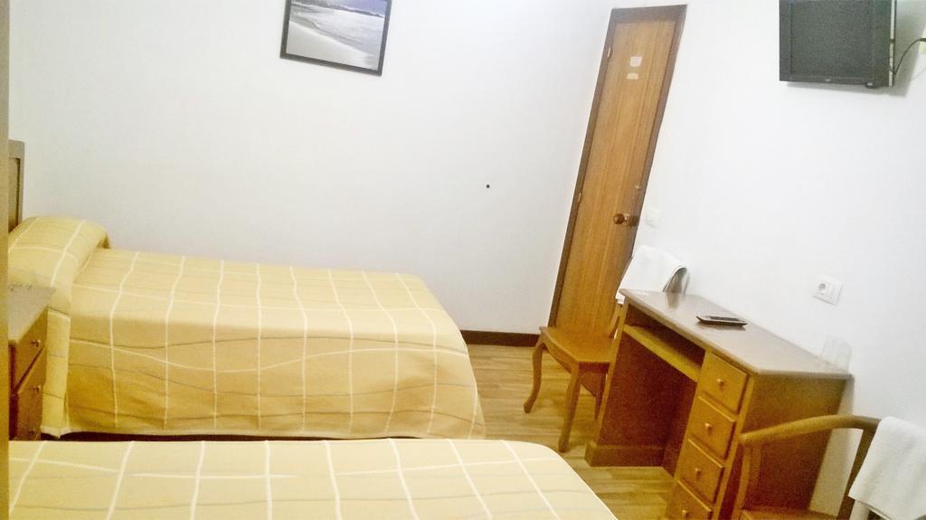 Hostal El Cairo Ferrol Exterior foto