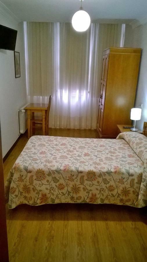 Hostal El Cairo Ferrol Exterior foto